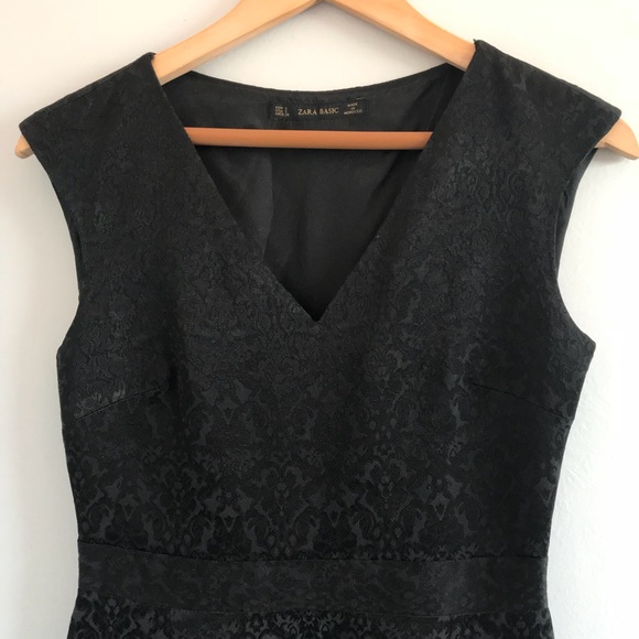 Zara Solid Damask Fit and Flare Dress in Black • S - Picture 2 of 6